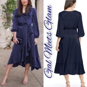 GAL MEETS GLAM Jennifer Shimmer
Satin Wrap Dress